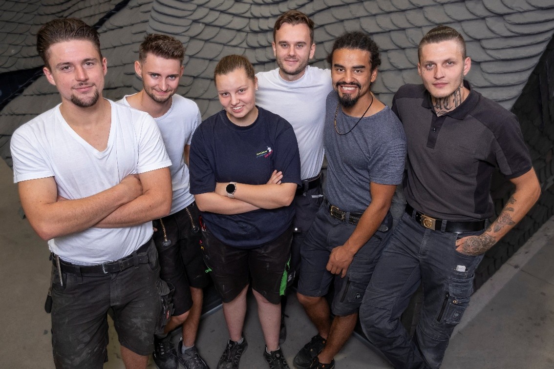 Innungsdachdecker bei der Arbeit im Bergischen Land